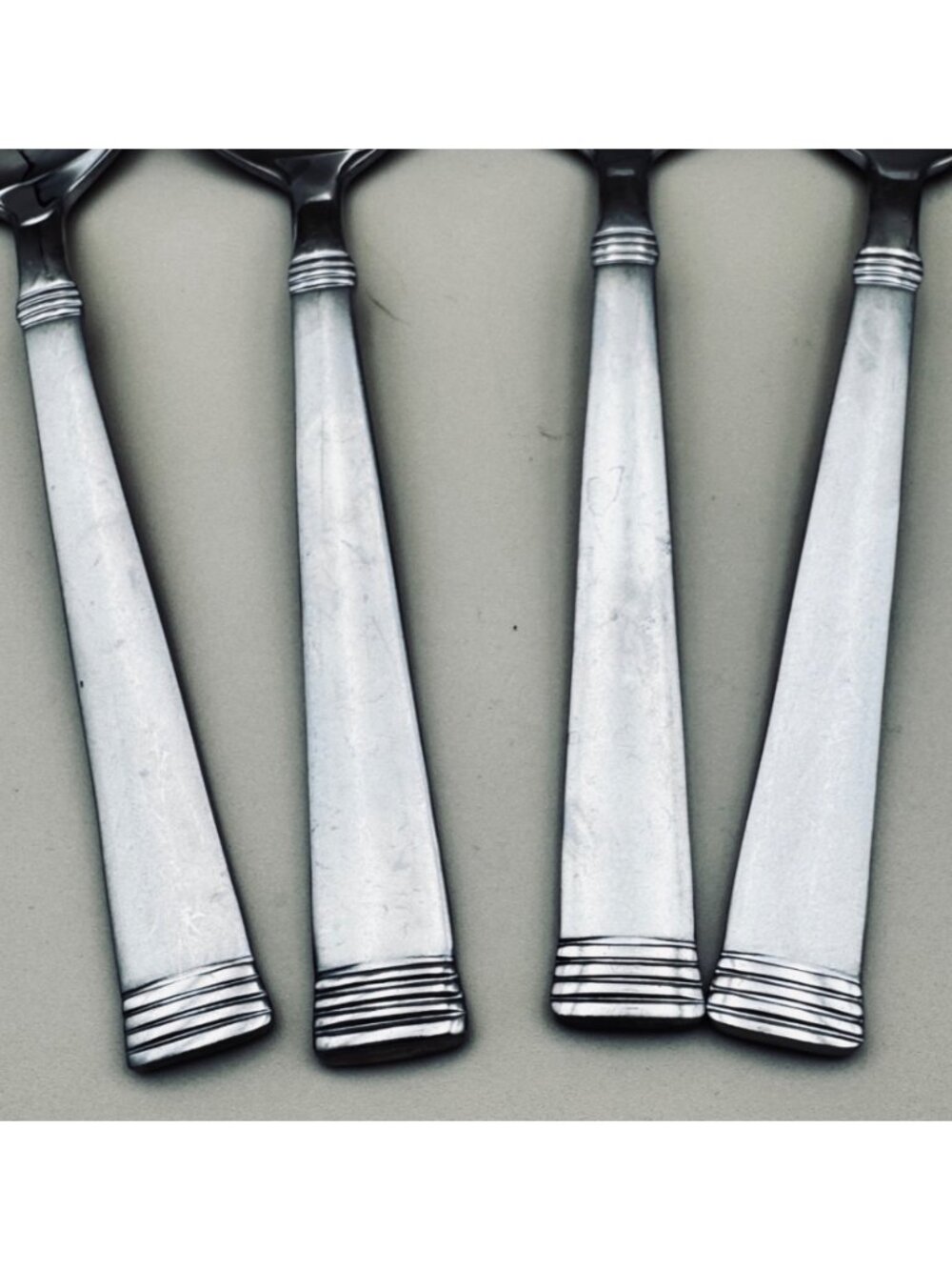 4 Wallace Stainless NAPOLI FROST Oval Soup Spoons 18/10 Flatware Set - Picture 3 of 8